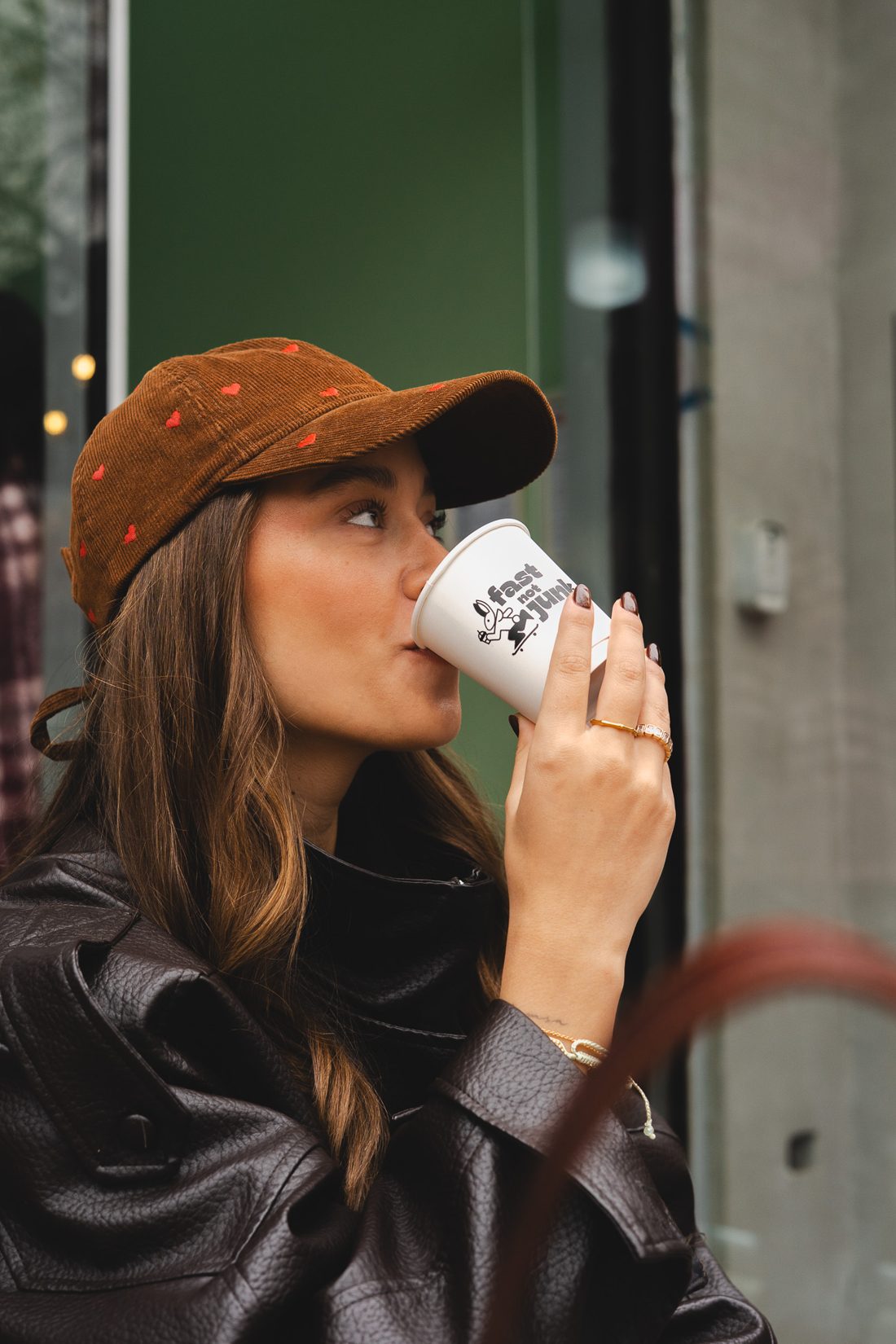Cliente disfrutando matcha